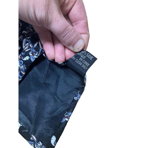 Vintage Looney Tunes Mania Bugs Bunny All Over APO Novelty Necktie 1996 Silk - Picture 6 of 7